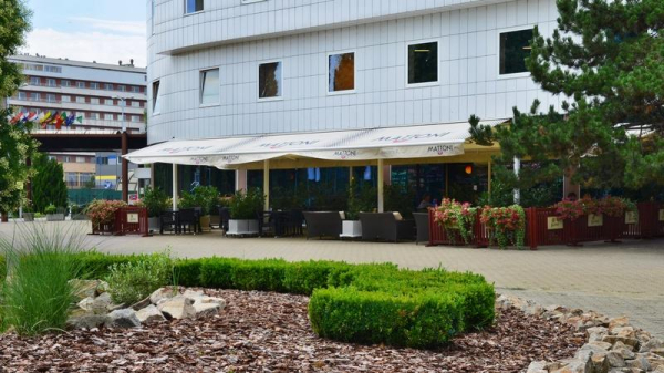 Las mejores ofertas de COSMOPOLITAN BOBYCENTRUM Brno