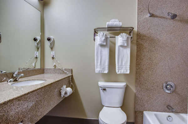 Las mejores ofertas de Howard Johnson Hotel & Suites by Wyndham Reseda Reseda