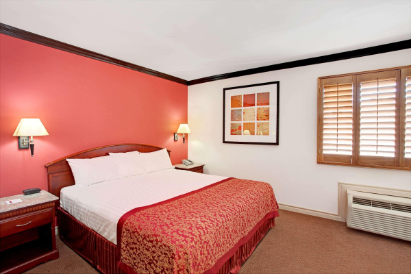 Las mejores ofertas de Ramada By Wyndham Pasadena Pasadena 