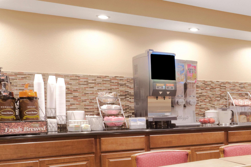 Super 8 by Wyndham Buttonwillow