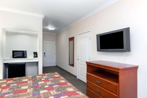 Las mejores ofertas de Howard Johnson By Wyndham Bakersfield Bakersfield
