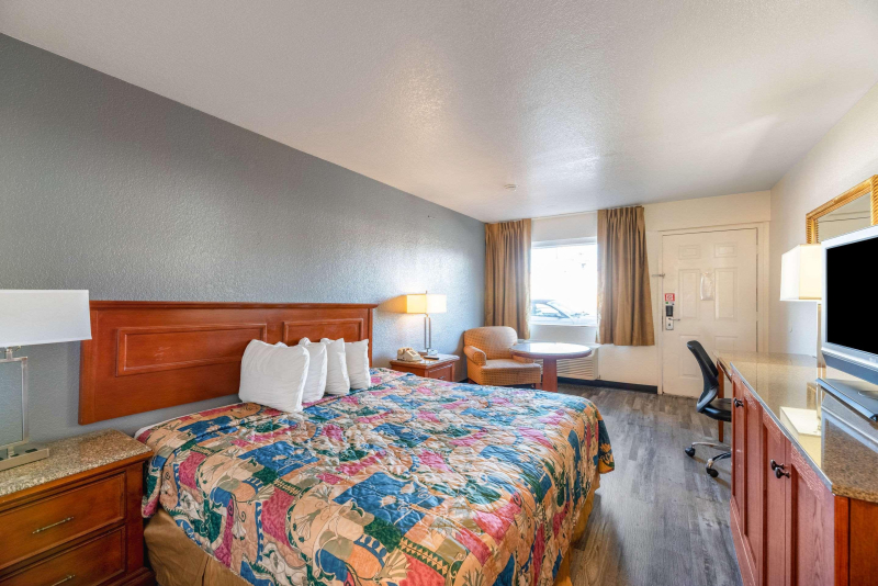 Econo Lodge Phoenix North I-17