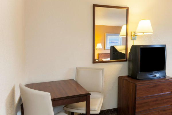 Las mejores ofertas de Country Inn & Suites by Radisson Flagstaff Flagstaff 