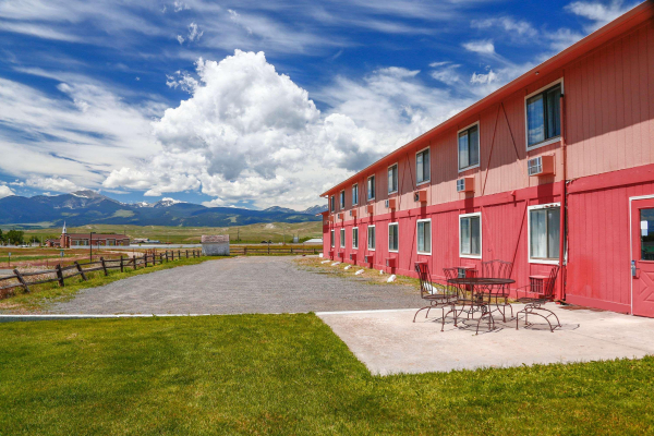 Las mejores ofertas de Ex Travelodge by Wyndham Deer Lodge Montana Deer Lodge