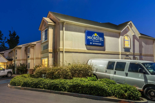 Las mejores ofertas de Microtel Inn & Suites By Wyndham Auburn Auburn 