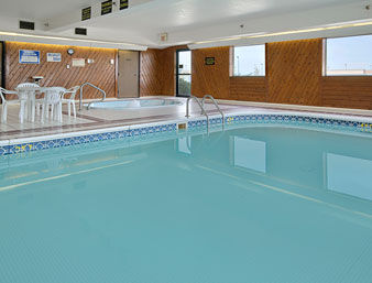 Las mejores ofertas de DAYS INN WATERTOWN Watertown