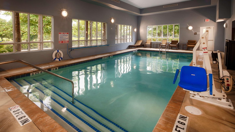 Best Western Plus Miami Airport North Hotel & Suit