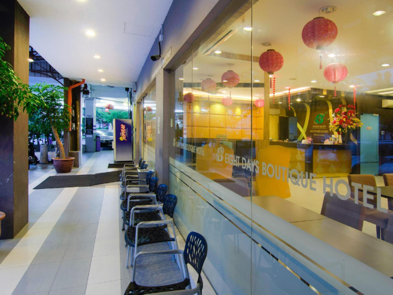 8 Days Boutique Hotel Mount Austin