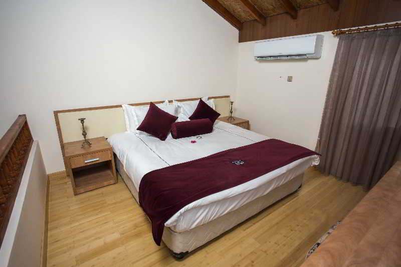 Le Chateau Lambousa Hotel