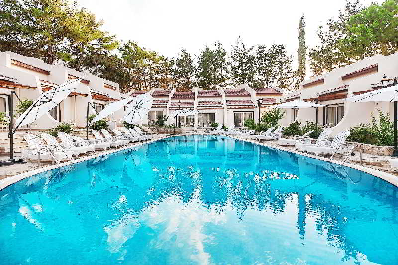 Le Chateau Lambousa Hotel