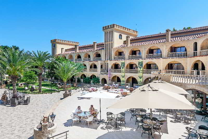 Le Chateau Lambousa Hotel