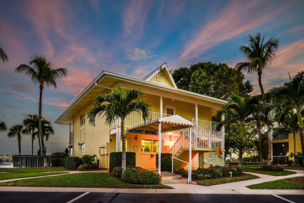 Las mejores ofertas de Hilton Vacation Club Charter Club Naples Bay Naples