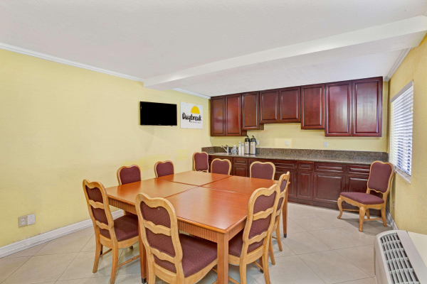 Las mejores ofertas de Days Inn by Wyndham Whittier Los Angeles Whittier 