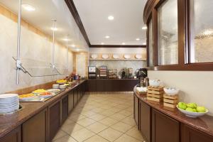 Las mejores ofertas de HOLIDAY INN EL PASO-SUNLAND PK DR & I-10 W El Paso 