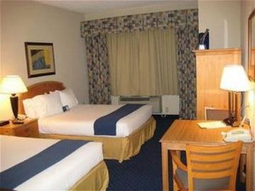 Las mejores ofertas de HOLIDAY INN EXPRESS DALLAS ADDISON Addison