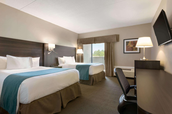 Las mejores ofertas de Travelodge by Wyndham Kingston LaSalle Hotel Kingston