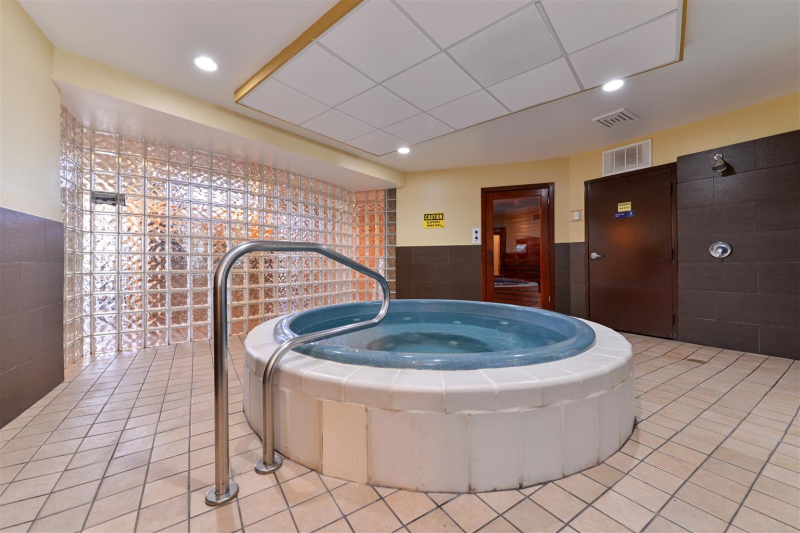 Las mejores ofertas de BEST WESTERN KIVA INN Fort Collins 
