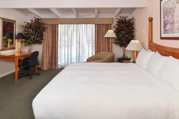 Las mejores ofertas de Red Lion Woodlake & Conference Center Sacramento