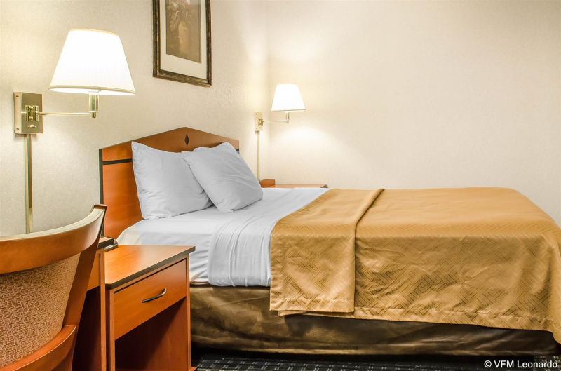 Rodeway Inn State College - near University