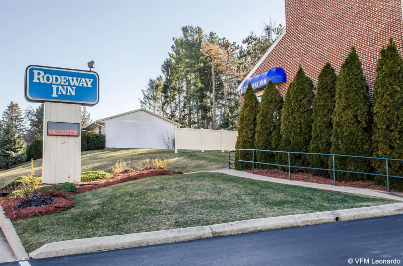Rodeway Inn State College - near University