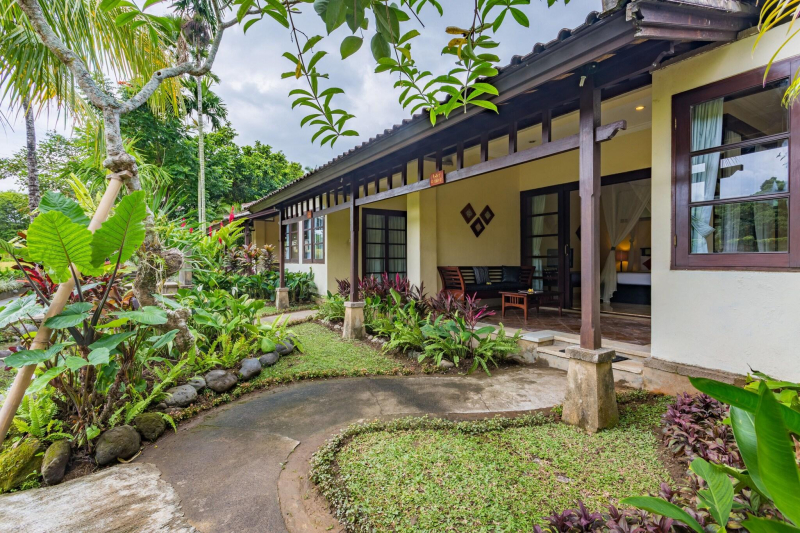 Anini Raka Resort & Spa