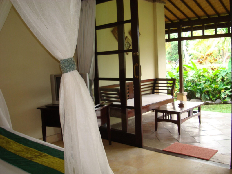 Anini Raka Resort & Spa
