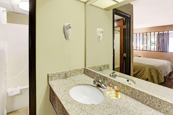 Las mejores ofertas de Days Inn by Wyndham Conover-Hickory Conover 