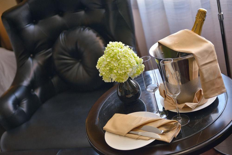 Paradise Suites Hotel