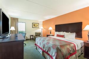 RAMADA BY WYNDHAM LULING