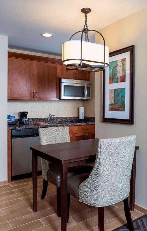 Las mejores ofertas de Homewood Suites by Hilton Akron Fairlawn, OH Akron 