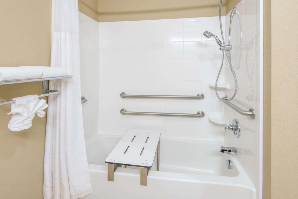 Las mejores ofertas de Microtel Inn & Suites By Wyndham North Canton North Canton