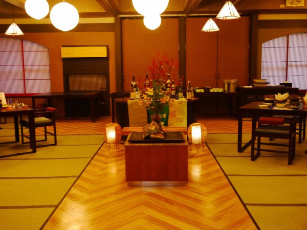 Las mejores ofertas de Tsukioka Onsen Yuasobi Yado Akebono Niigata 