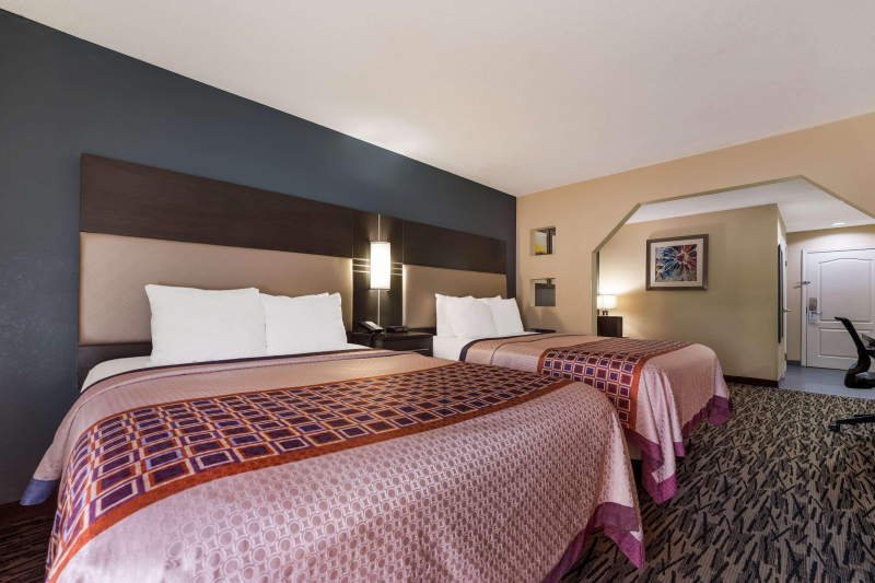 Best Western Bradbury Inn & Suites