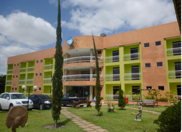 Las mejores ofertas de Absolar Hotel Feira De Santana