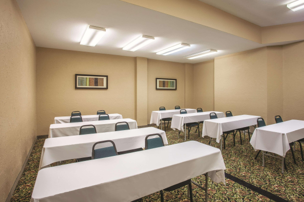 Las mejores ofertas de La Quinta Inn And Suites Portland Airport Portland