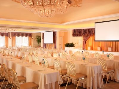 Las mejores ofertas de BEVERLY HILLS HOTEL AND BUNGALOWS Beverly Hills 