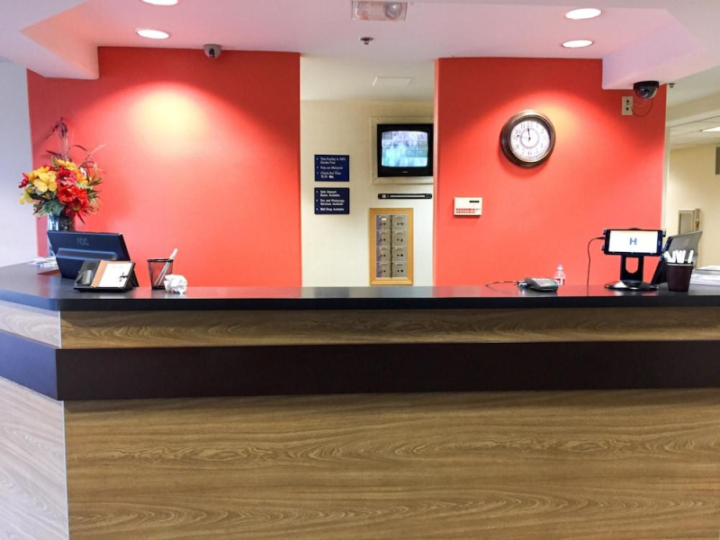 GUESTHOUSE INN & SUITES