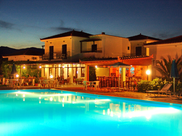 Las mejores ofertas de Pela Lesvos