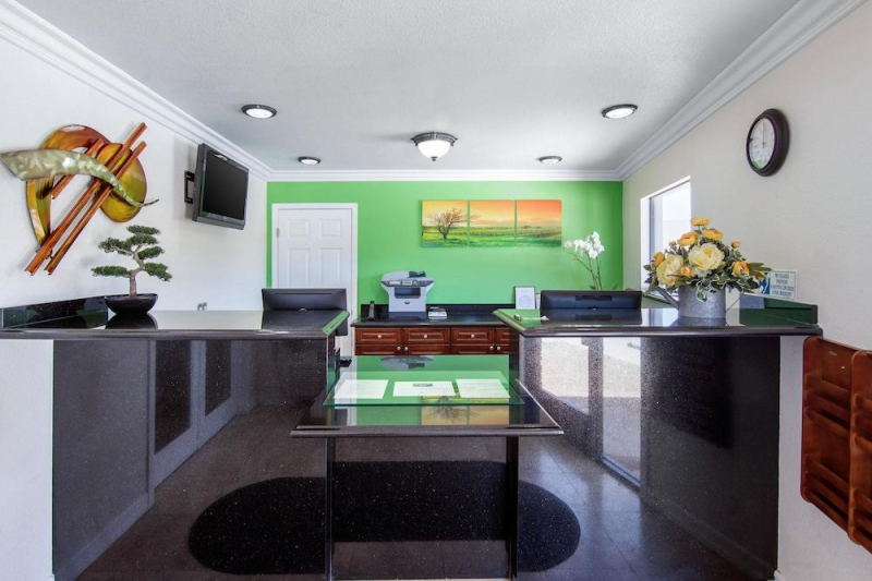 Las mejores ofertas de RODEWAY INN Victorville