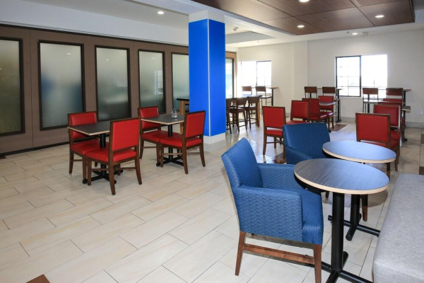 Las mejores ofertas de Holiday Inn Express Hotel & Suites Hesperia, An Ihg Hotel Hesperia