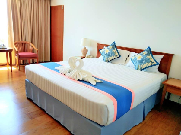 Las mejores ofertas de Diamond Plaza Hotel Nakhon Si Thammarat