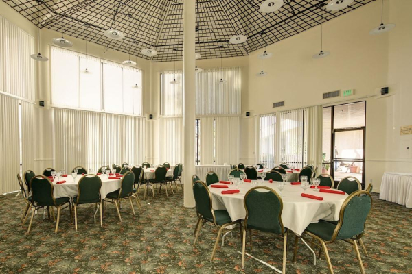 Las mejores ofertas de MIRACLE SPRINGS RESORT & SPA Desert Hot Springs 