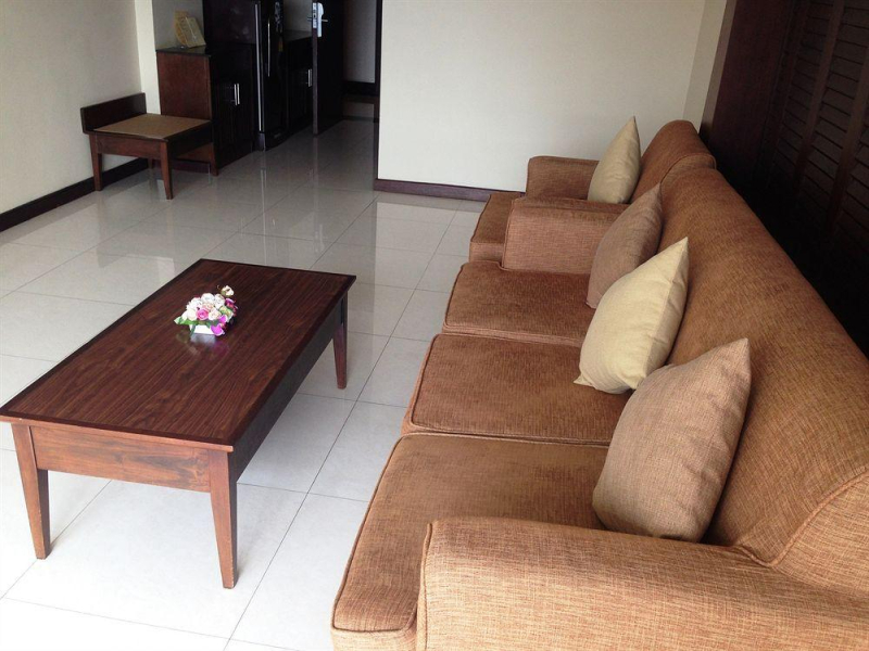 August Suites Pattaya