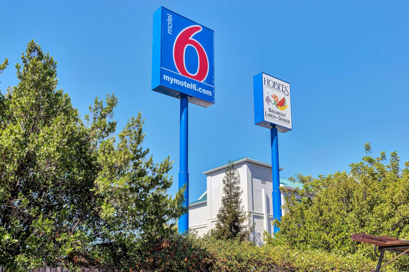 Motel 6 San Francisco Belmont