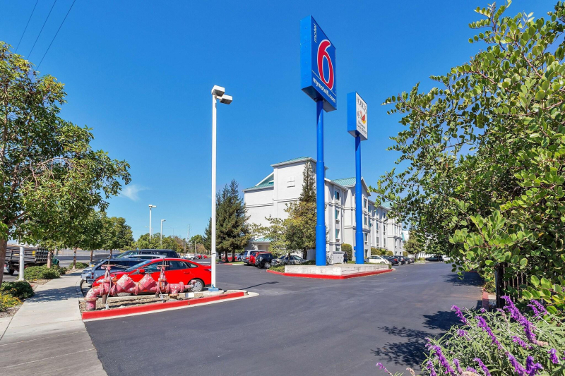 Motel 6 San Francisco Belmont