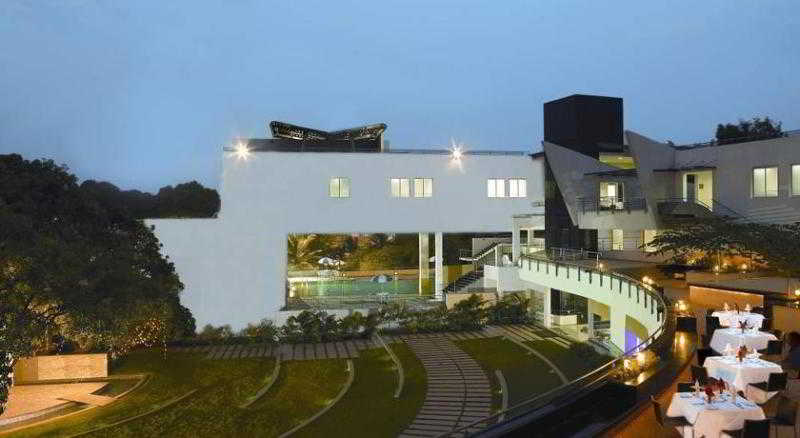 Las mejores ofertas de Zip by Spree Hotels at Woodrose Club Bangalore