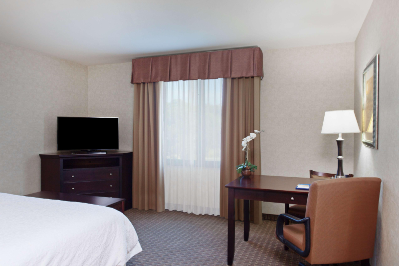 Hampton Inn & Suites Oakland Airport-Alameda