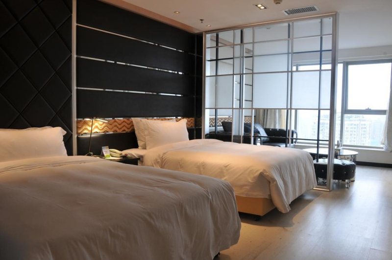 Bailing International Apartment Guiyan