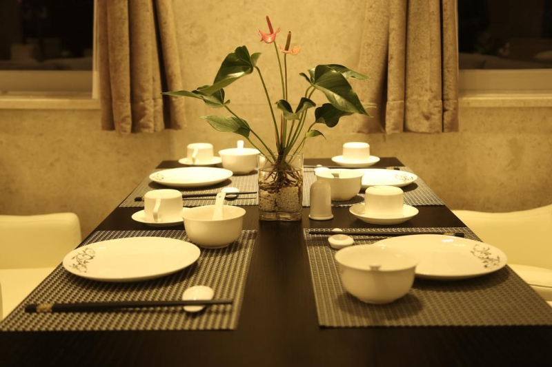 Bailing International Apartment Guiyan