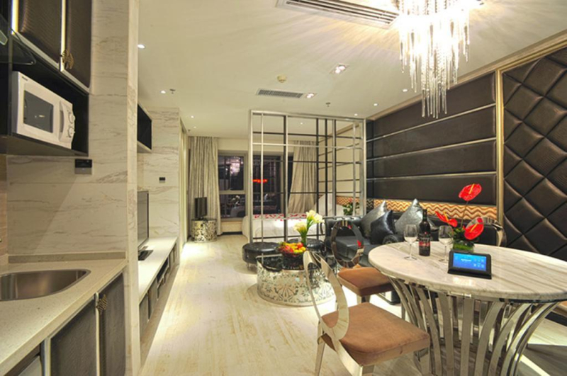 Bailing International Apartment Guiyan